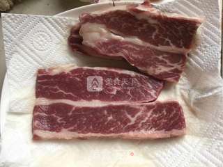 黑椒牛排的做法步骤:2