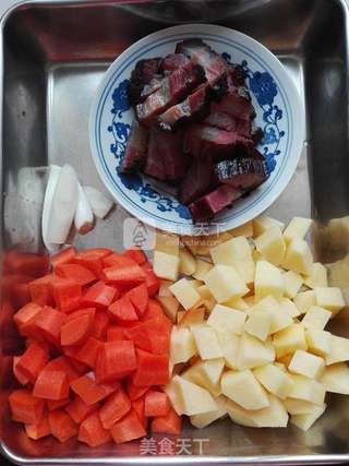腊肉焖饭的做法步骤:2