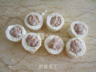 茄汁干贝松仁酿豆腐的做法步骤:3