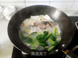 清淡滋补——鲫鱼豆腐汤的做法步骤:7