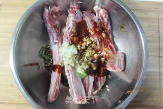 孜然烤羊排的做法步骤:2