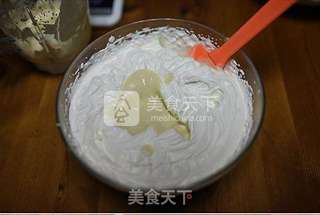 榴莲蛋糕(榴莲慕斯)制作方法的做法步骤:5