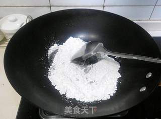 小零食——糖霜花生的做法步骤:3