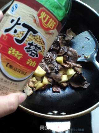 猪肉土豆炖松蘑的做法步骤:9