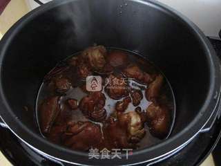 冰糖猪蹄的做法步骤:10