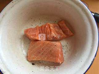 煎三文鱼佐青豆酱的做法步骤:4