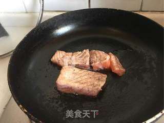 煎三文鱼佐青豆酱的做法步骤:6