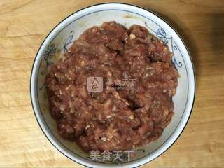 猪肉荸荠小肉包的做法步骤:4