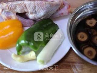 风靡大街小巷的黄焖鸡米饭在家做--秘制黄焖鸡米饭的做法步骤:2
