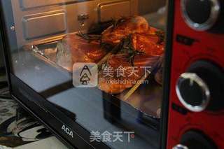 舌尖上的美味【迷迭香烤法式羊前腱】的做法步骤:5