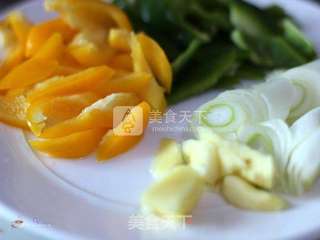 风靡大街小巷的黄焖鸡米饭在家做--秘制黄焖鸡米饭的做法步骤:4