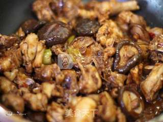 风靡大街小巷的黄焖鸡米饭在家做--秘制黄焖鸡米饭的做法步骤:7