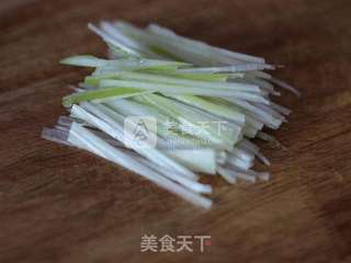木耳脆生生的秘诀--脆拌秋木耳的做法步骤:3