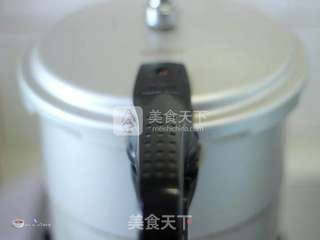 风靡大街小巷的黄焖鸡米饭在家做--秘制黄焖鸡米饭的做法步骤:9