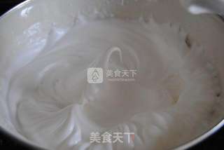 牛油果草莓奶酪卷的做法步骤:7