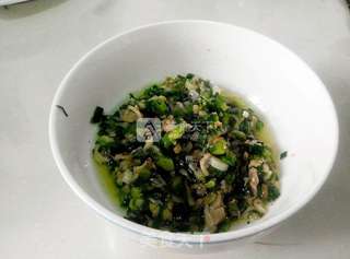 陕西特色面条之——葱油香菇菠菜面的做法步骤:5