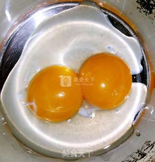 荷兰酱汁(Hollandaise Sauce)的做法步骤:3
