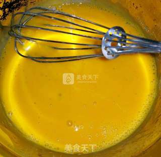 荷兰酱汁(Hollandaise Sauce)的做法步骤：4