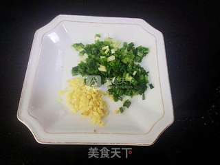 香露葱油鸡的做法步骤:2