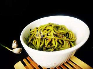 陕西特色面条之——葱油香菇菠菜面的做法步骤:8