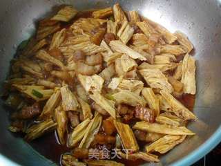 五花肉焖腐竹的做法步骤:10