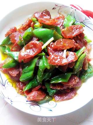 青椒炒腊肠的做法步骤:12