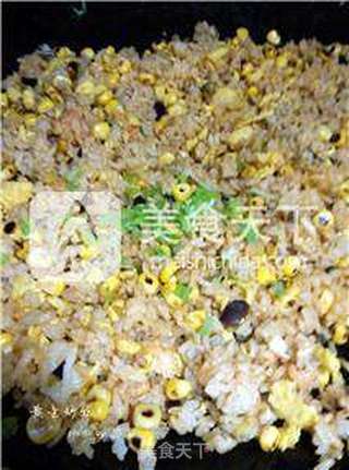 黄金炒饭的做法步骤:10