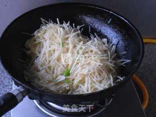 葱蒜土豆丝的做法步骤：5