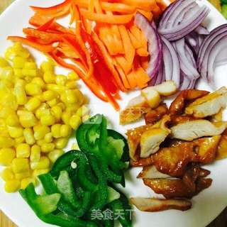 黑胡椒牛排酱鸡腿炒饭的做法步骤:2