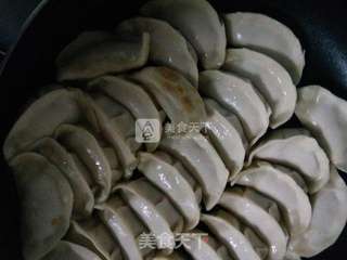 煎饺的做法步骤:12