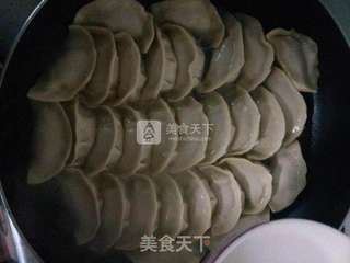 煎饺的做法步骤:13