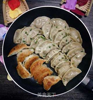 煎饺的做法步骤:17