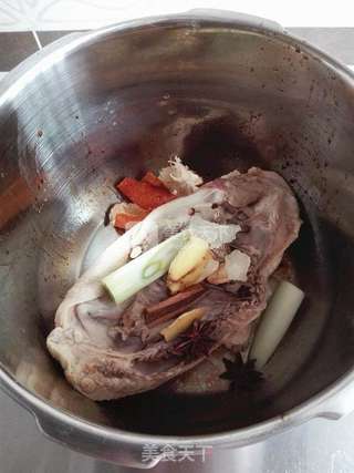 酱香鸭子的做法步骤:5