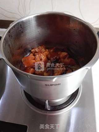 红烧猪蹄的做法步骤:11