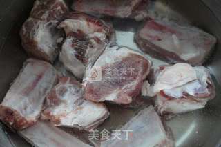 孜然排骨的做法步骤：1