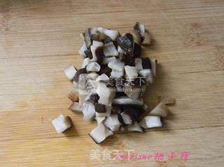 香菇鸡肉饭的做法步骤:3