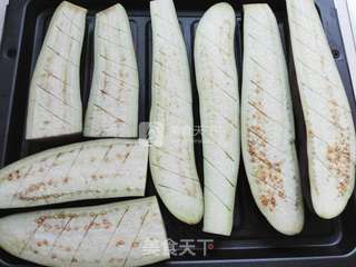 蒜香肉末烤茄子的做法步骤:2