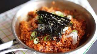 5分钟韩式泡菜炒饭的做法步骤:6
