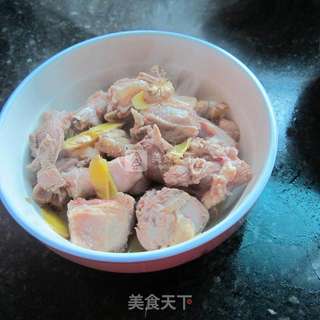 红枣蒸老鸭---宴客菜的做法步骤：4