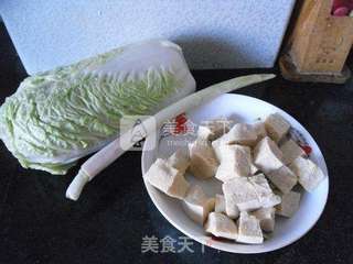 冻豆腐大白菜的做法步骤：1