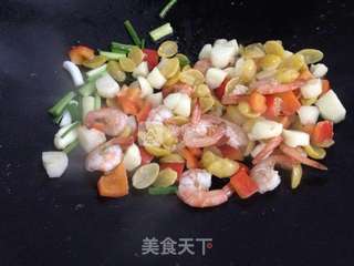白果炒虾仁的做法步骤:9