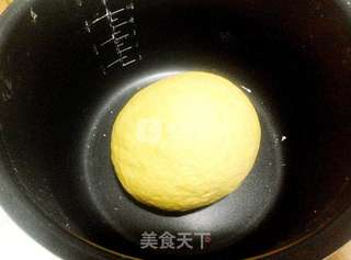 早餐主食之——奶香南瓜花卷的做法步骤:3