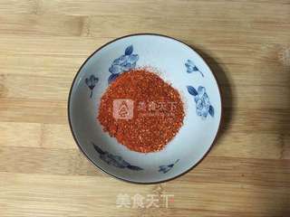 麻辣过瘾的【宜宾燃面】的做法步骤:2