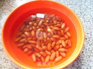 芹菜拌花生米的做法步骤：2