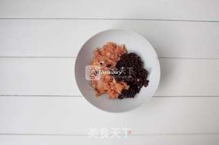 鸡腿包黑米的做法步骤:5