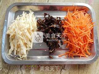 鱼香肉丝的做法步骤:2