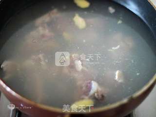 【年夜饭健康大菜】无油少盐版红烧排骨的做法步骤:3