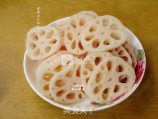 黑豆莲藕排骨汤的做法步骤:3