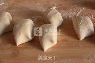 熊猫馒头的做法步骤:5