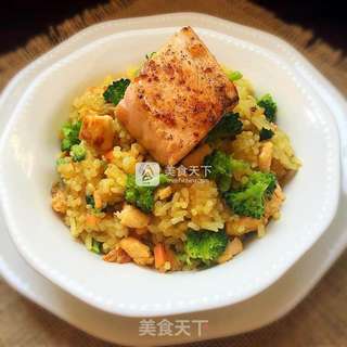 三文鱼咖喱炒饭的做法步骤:11